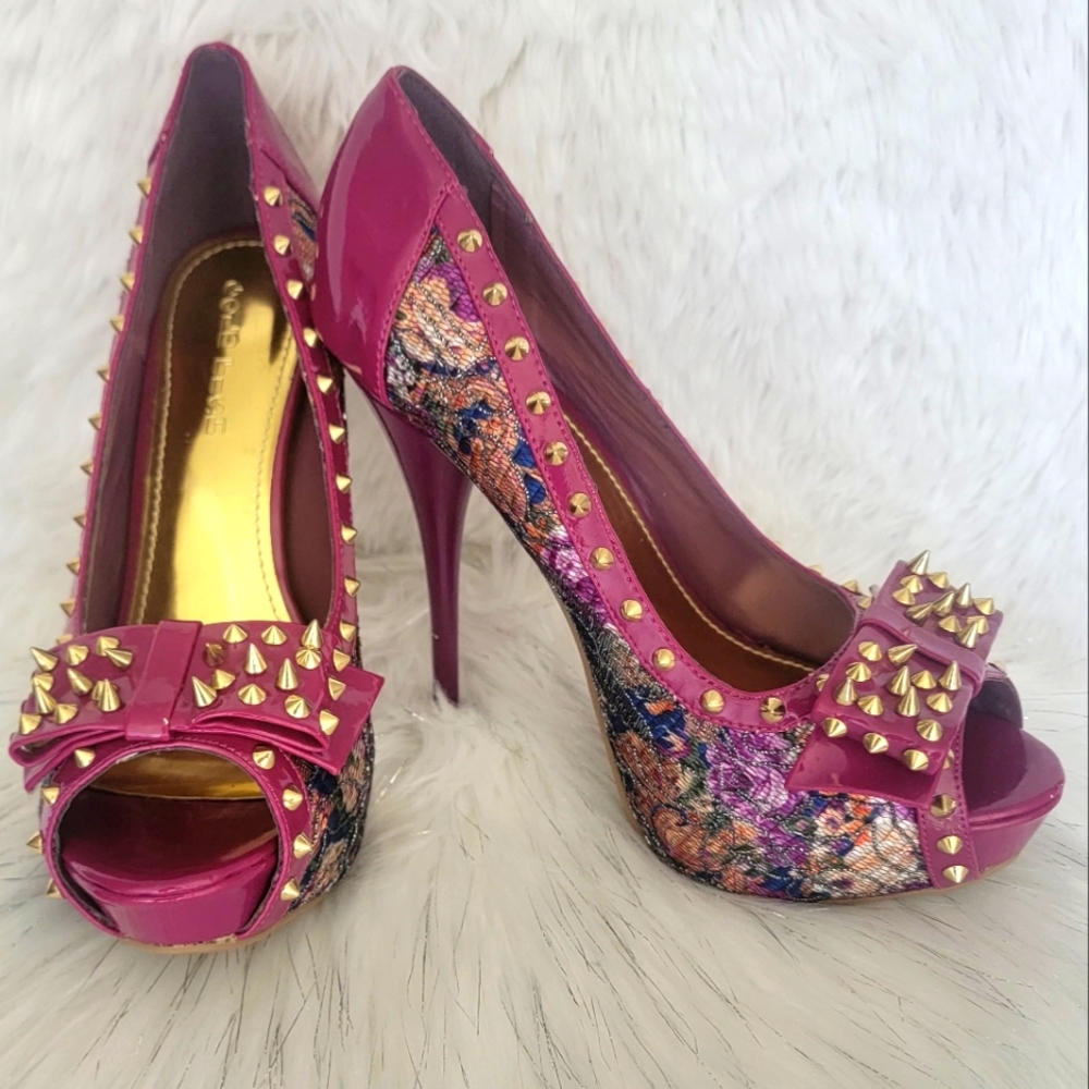 New - Gold Fish Shoes with Gold Studs